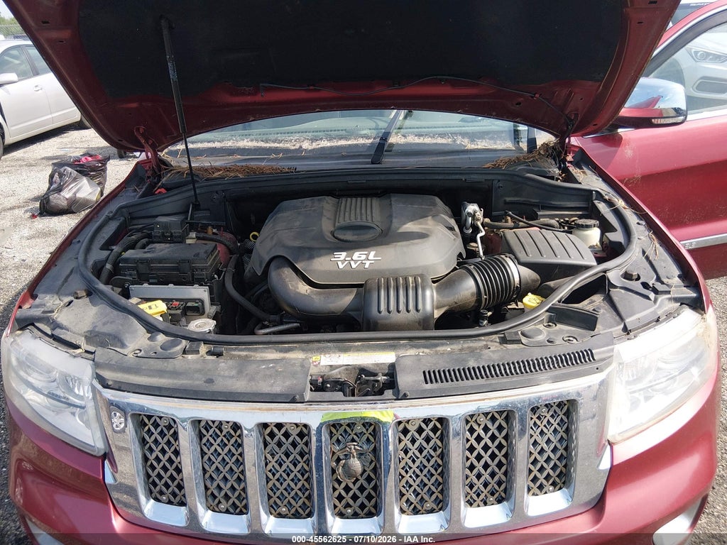 2012 Jeep Grand Cherokee Overland photo 10