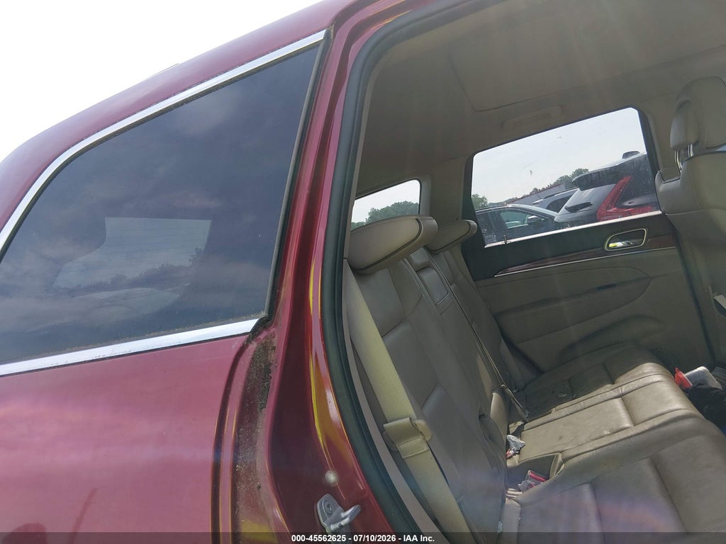 2012 Jeep Grand Cherokee Overland photo 8