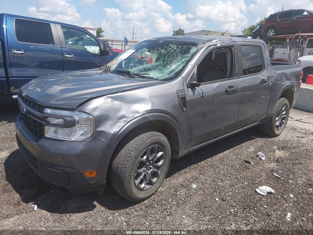 2023 Ford Maverick XLT photo 2