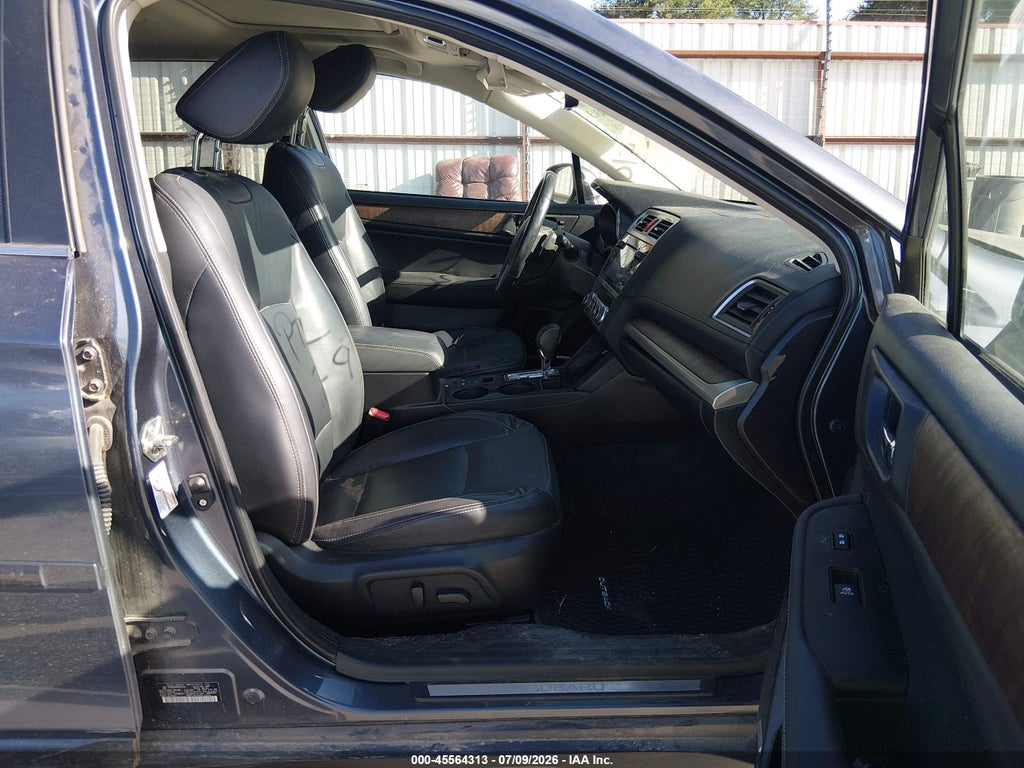 2017 Subaru Outback 3.6R Limited photo 5