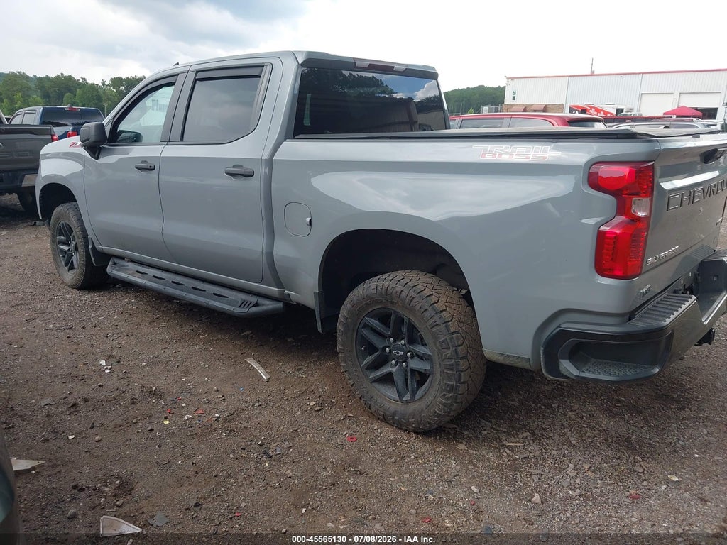2024 Chevrolet Silverado 1500 4WD Short BED Custom Trail Boss photo 3