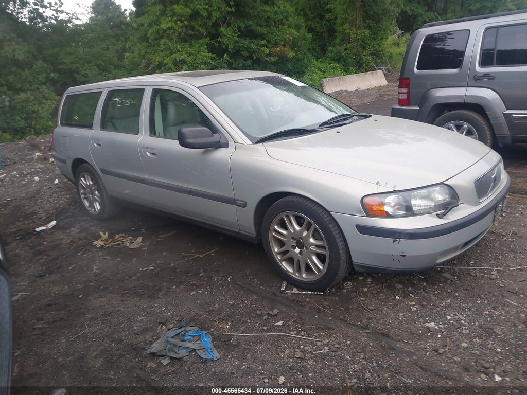 2001 VOLVO V70