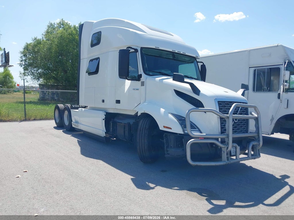 2024 VOLVO VNL