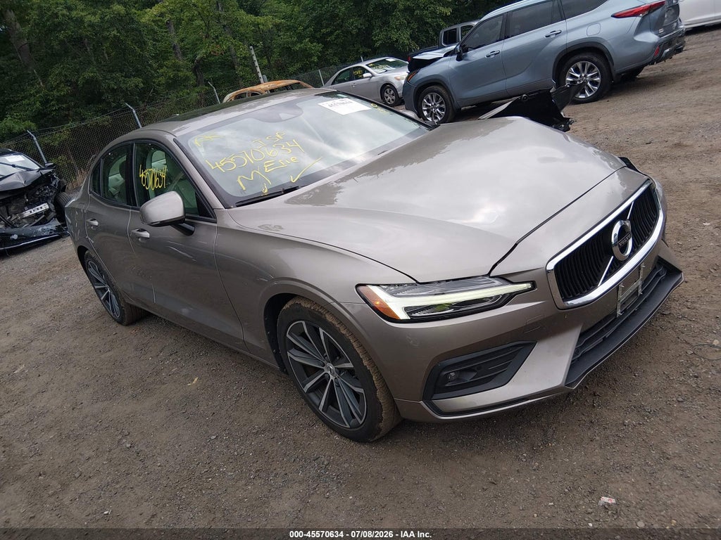 2021 VOLVO S60