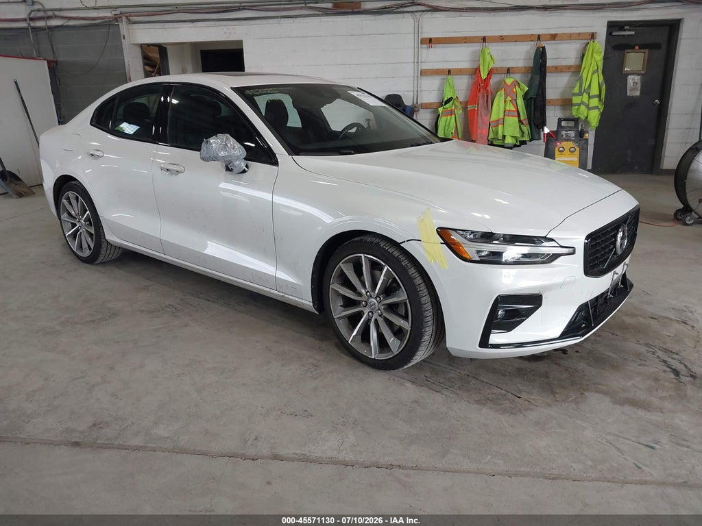 2021 VOLVO S60
