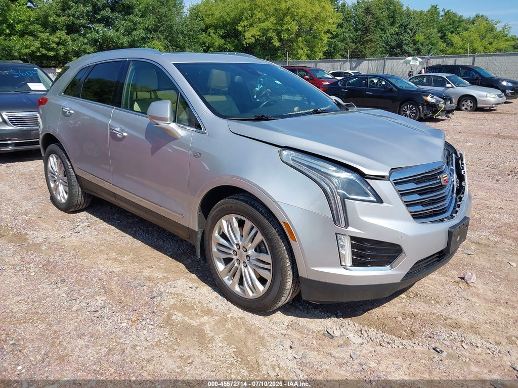 2017 CADILLAC XT5