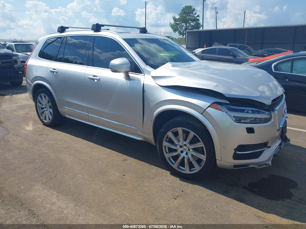 2017 VOLVO XC90