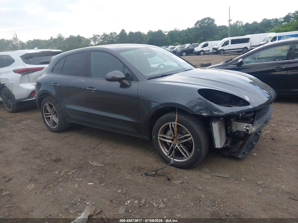 2018 PORSCHE MACAN