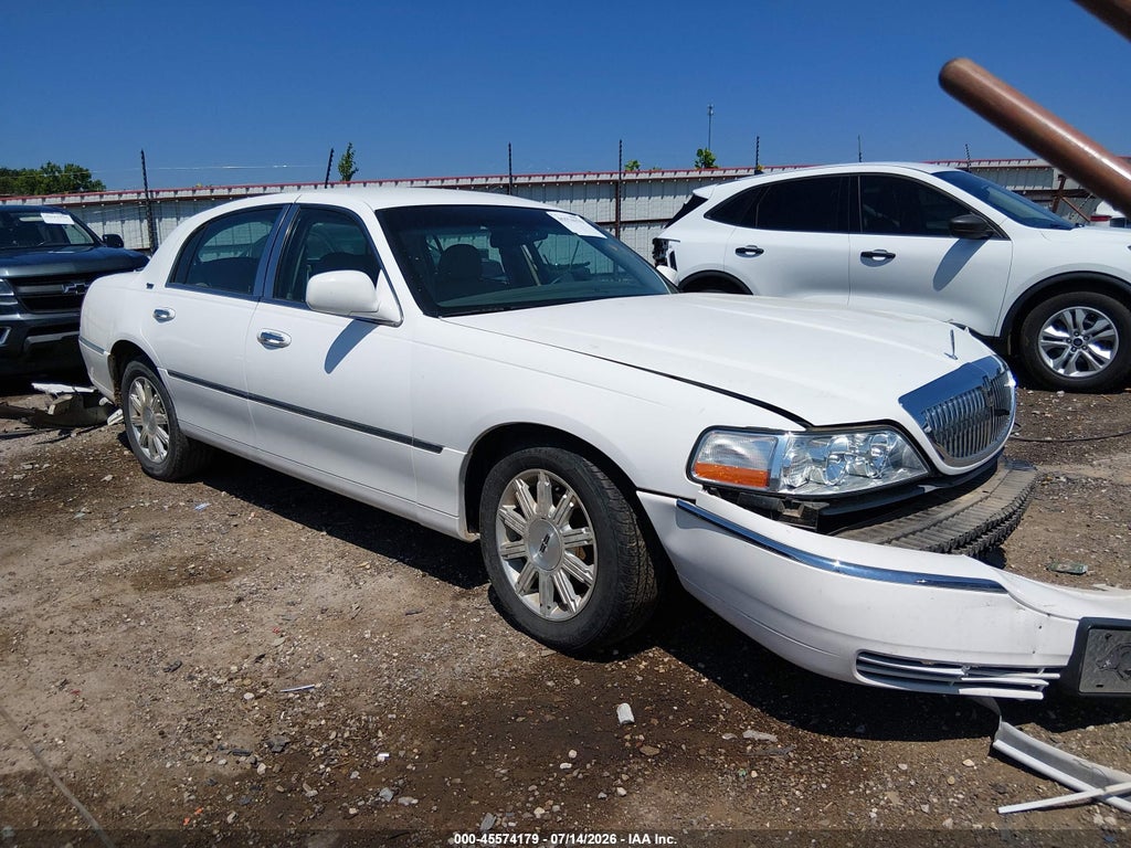 2010 LINCOLN TOWN CAR