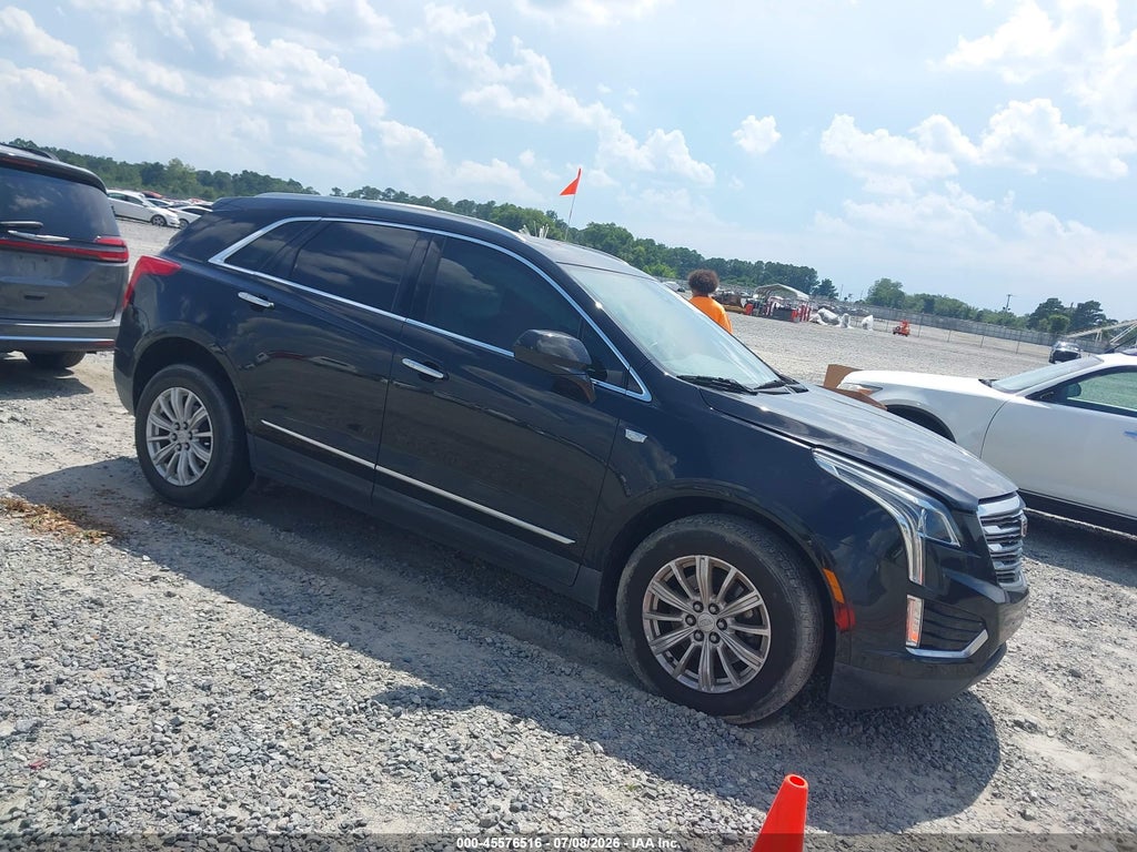 2017 CADILLAC XT5