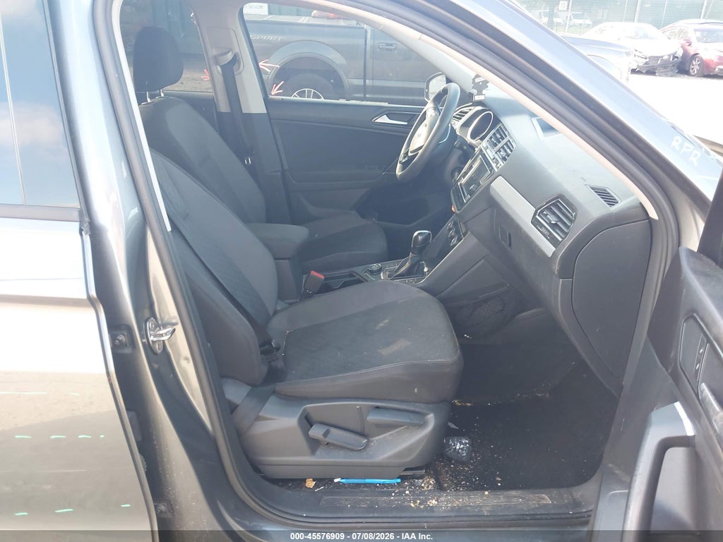 2018 Volkswagen Tiguan 2.0T S photo 5