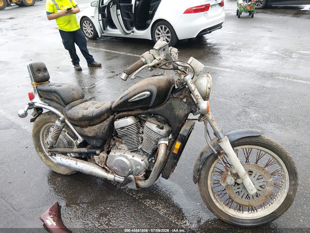 2002 SUZUKI VS800