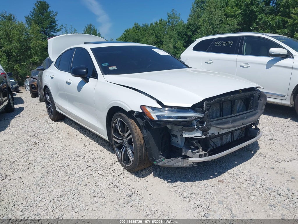 2022 VOLVO S60