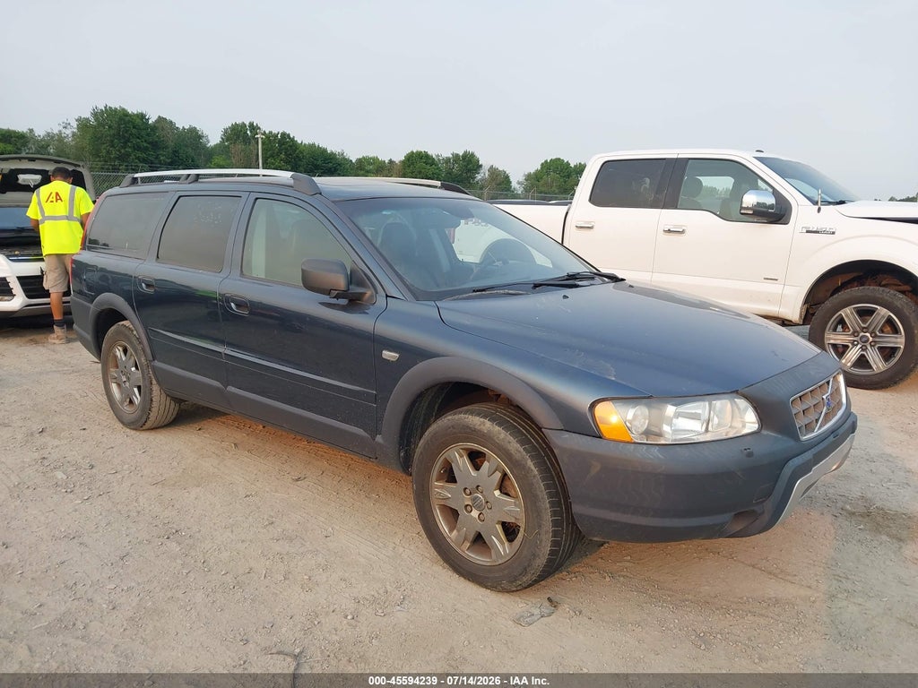 2005 VOLVO XC70