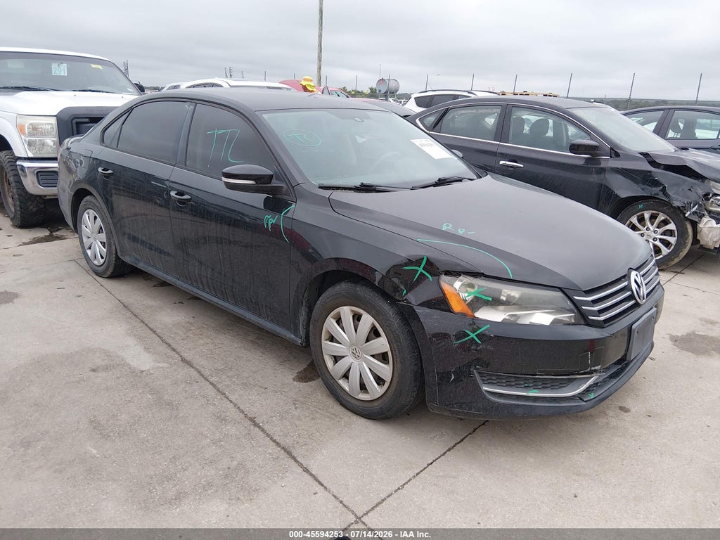 2013 VOLKSWAGEN PASSAT