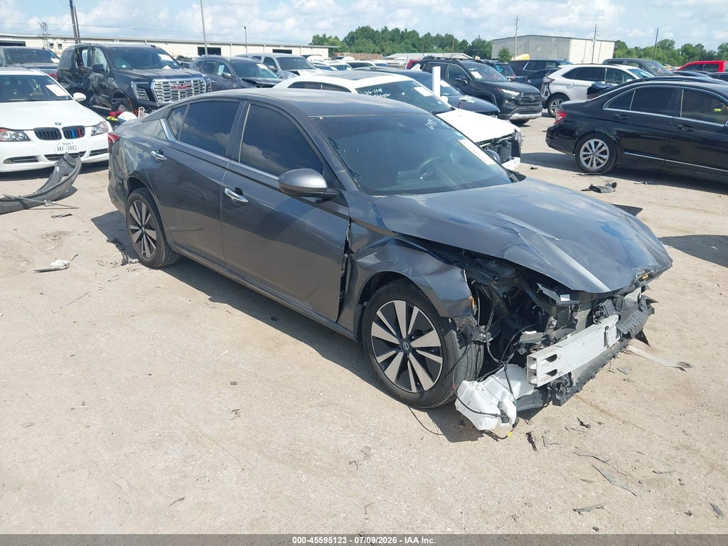 2022 NISSAN ALTIMA