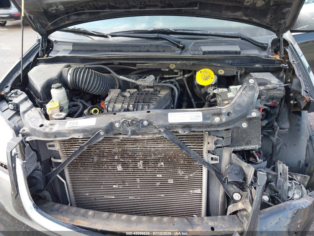 2014 Chrysler Town & Country Limited photo 10
