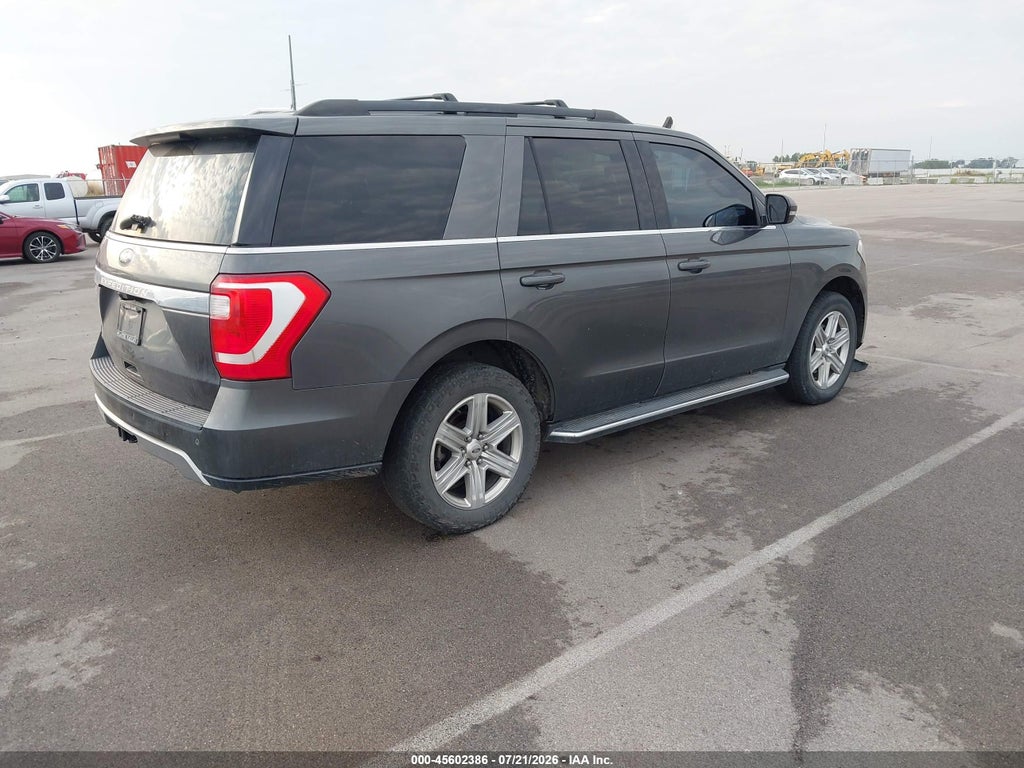 2018 Ford Expedition XLT photo 4