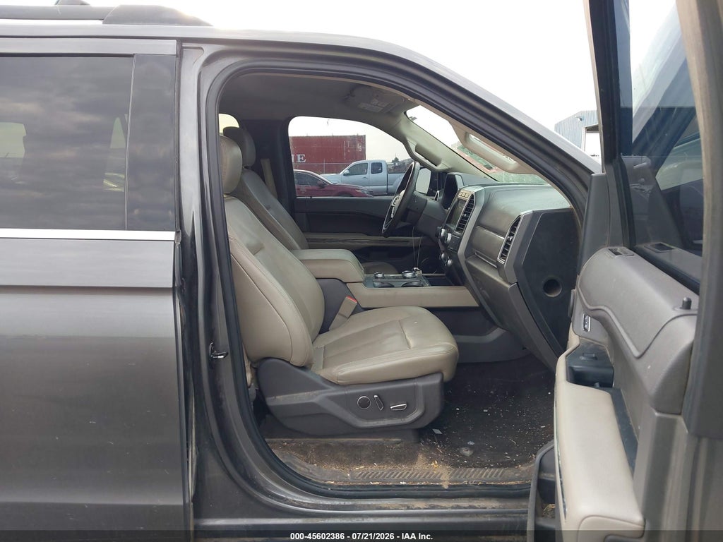 2018 Ford Expedition XLT photo 5
