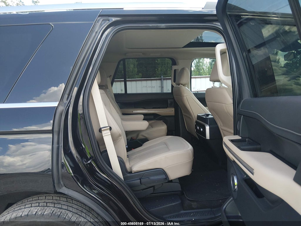 2024 Ford Expedition Limited photo 8