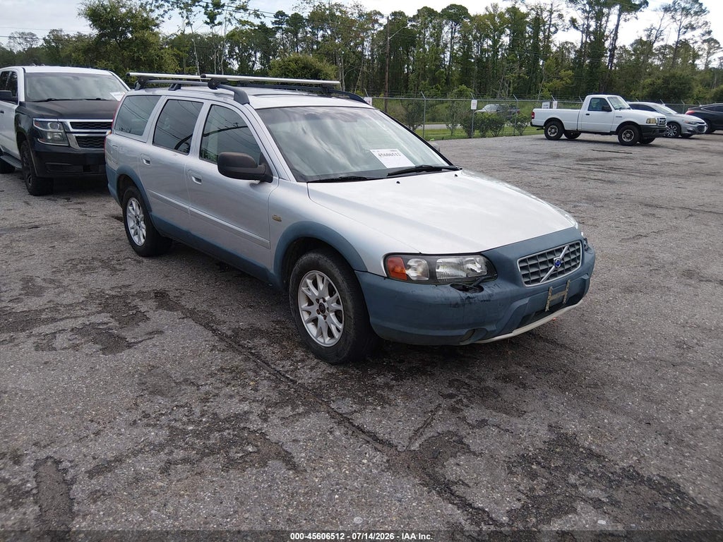 2004 VOLVO XC70