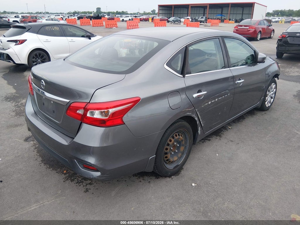 2017 Nissan Sentra S photo 4