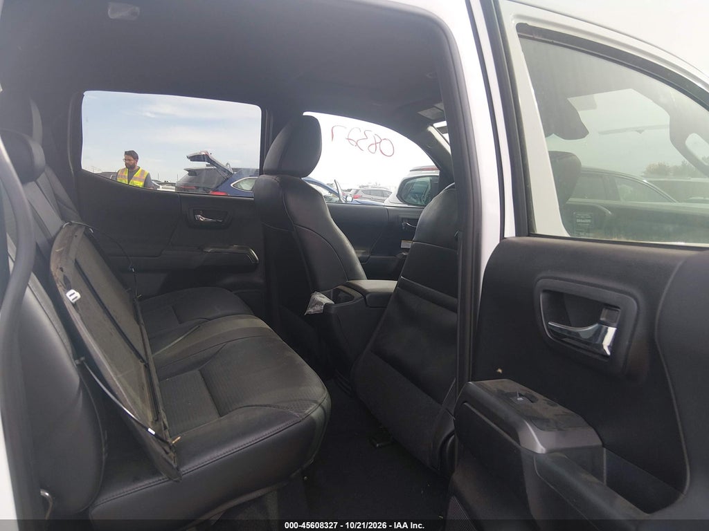 2020 Toyota Tacoma TRD OFF-Road photo 8