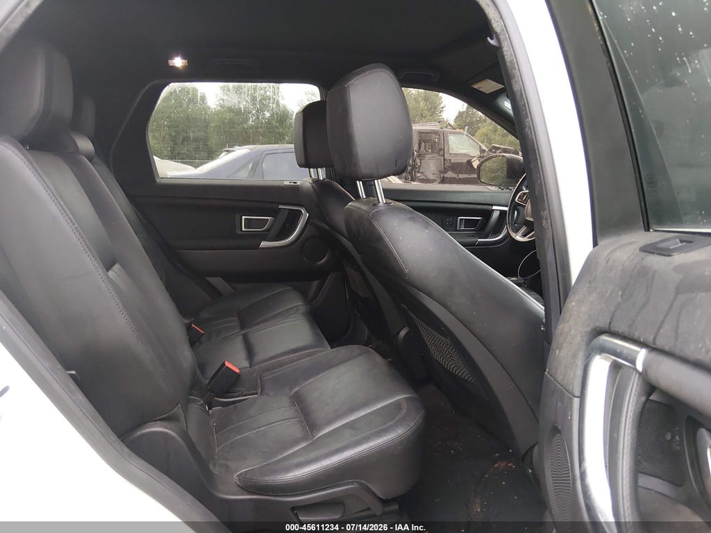 2016 Land Rover Discovery Sport HSE photo 8