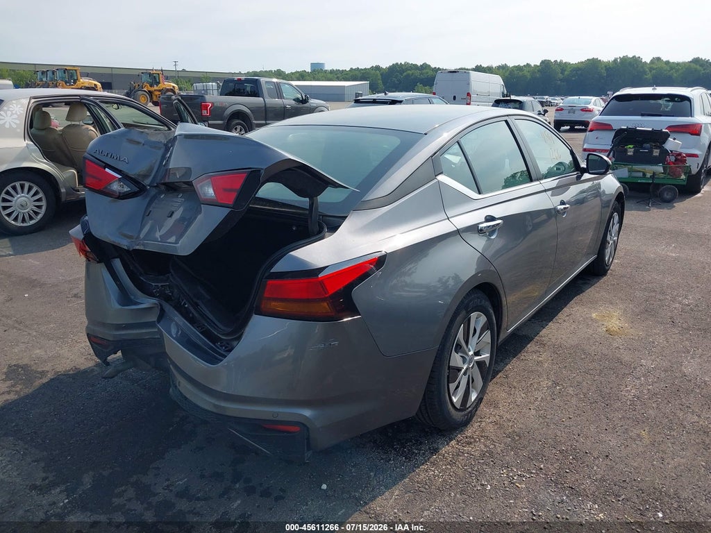 2024 Nissan Altima S FWD photo 4