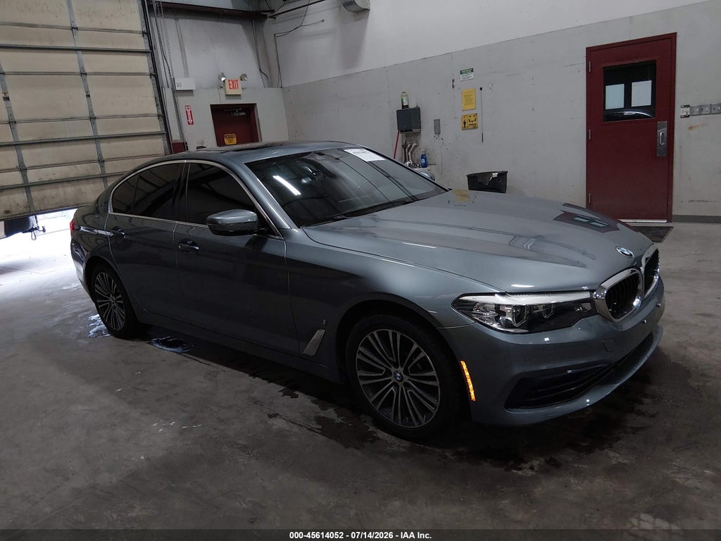 2019 BMW 530E