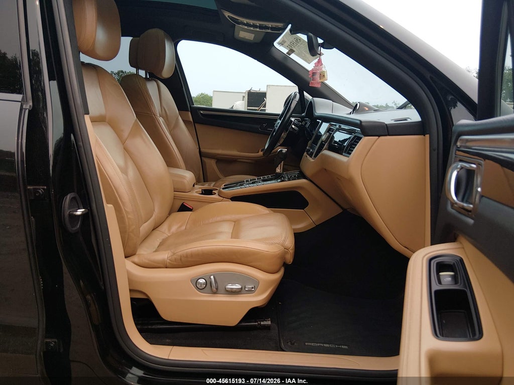 2017 Porsche Macan photo 5