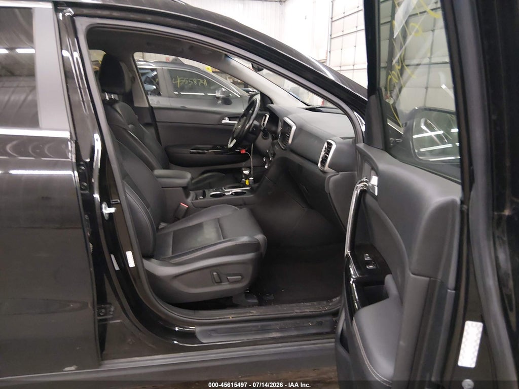 2020 Kia Sportage EX photo 5