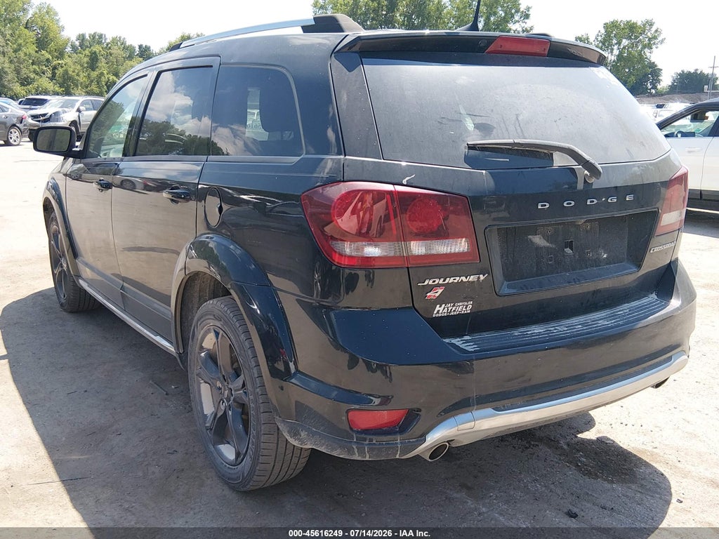 2018 Dodge Journey Crossroad AWD photo 3