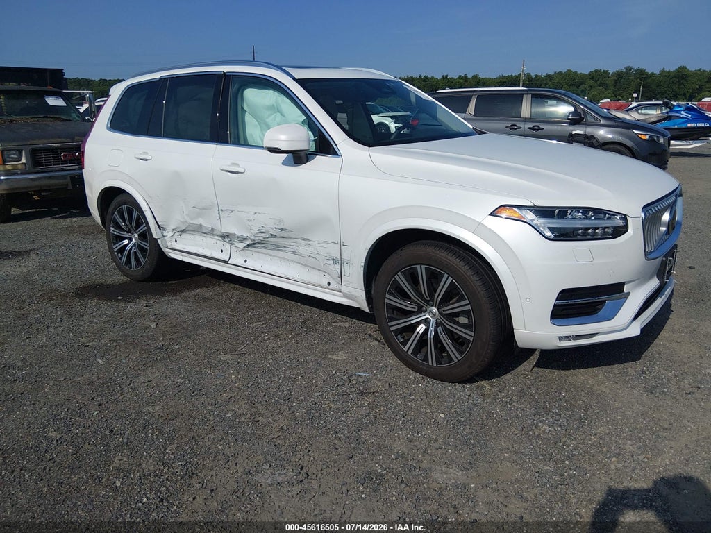 2023 VOLVO XC90