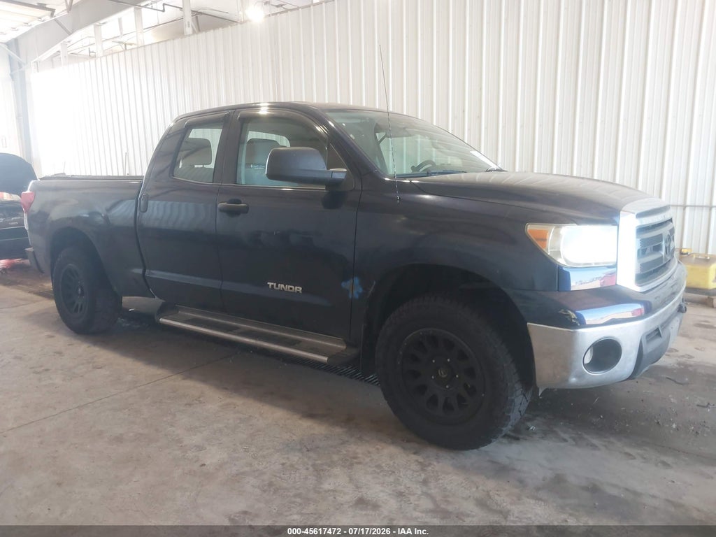 2011 TOYOTA TUNDRA