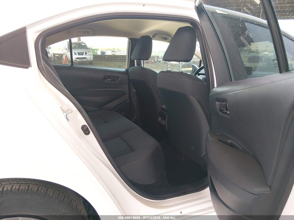 2025 Toyota Corolla LE photo 8