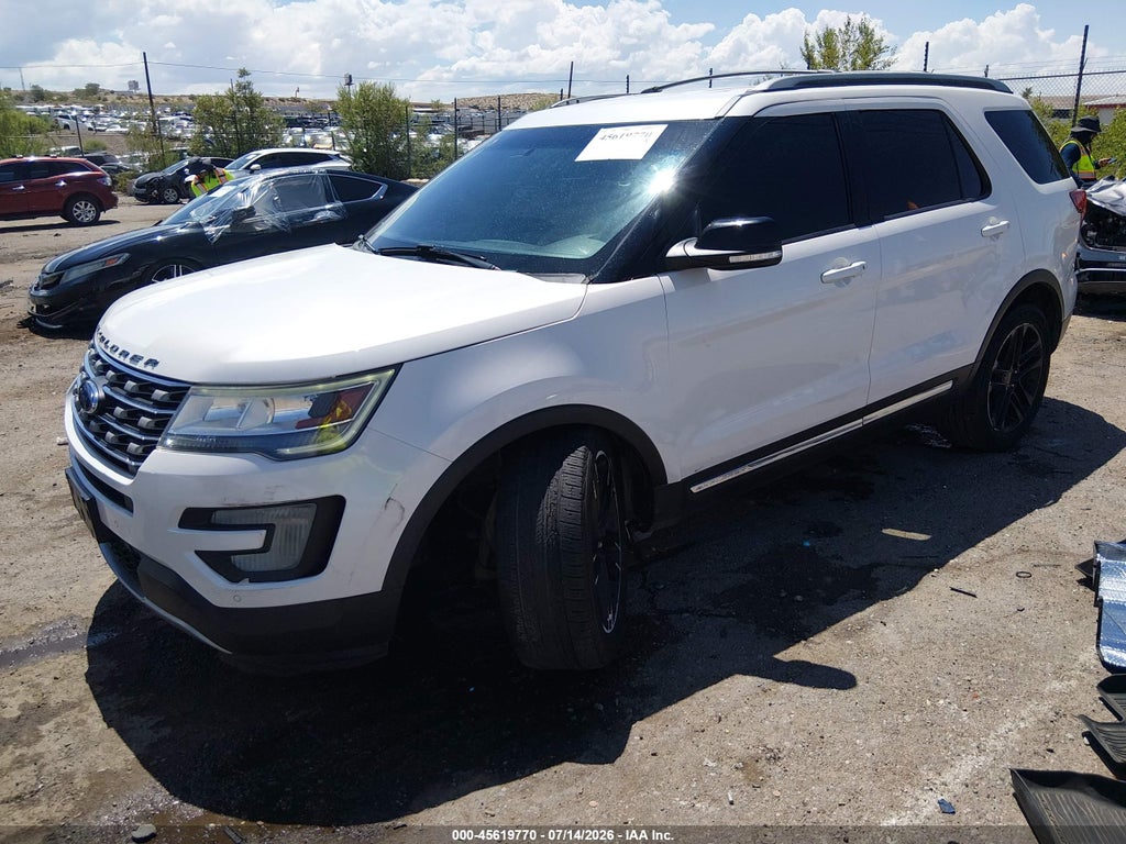 2017 Ford Explorer XLT photo 2