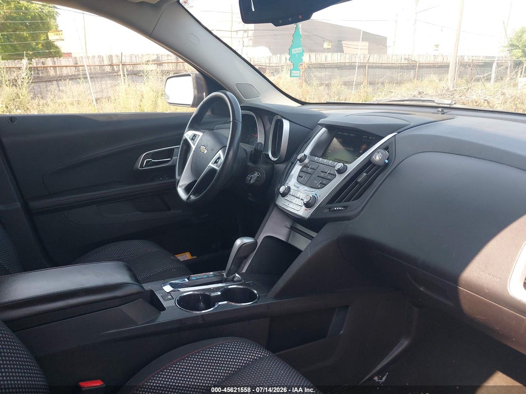 2015 Chevrolet Equinox LT photo 5