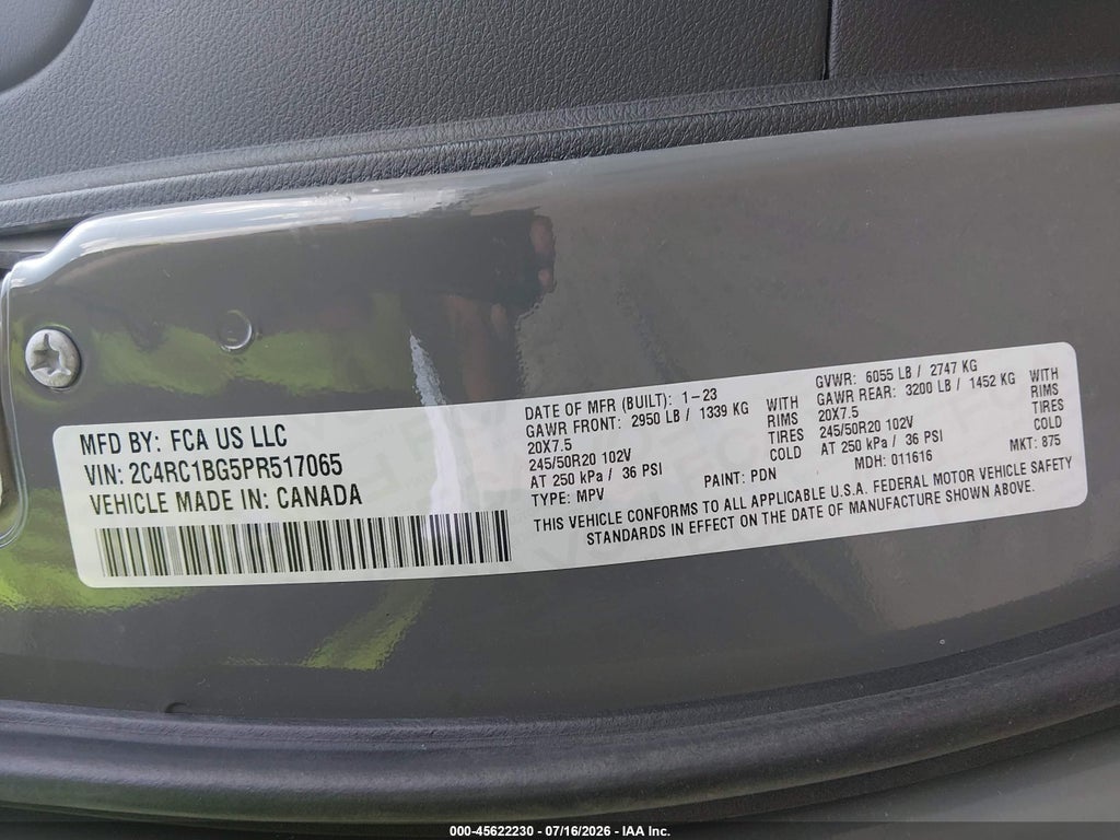2023 Chrysler Pacifica Touring L photo 9
