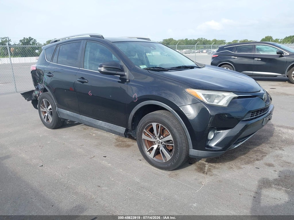 2018 Toyota RAV4 XLE photo 1