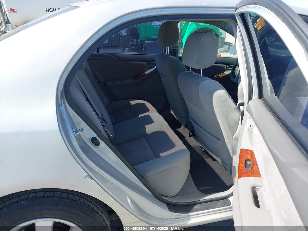 2007 Toyota Corolla LE photo 8