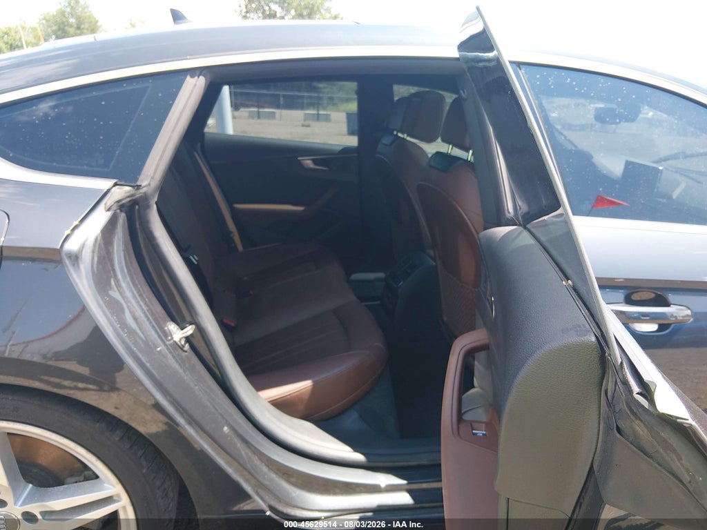 2019 Audi A5 45 Premium photo 8