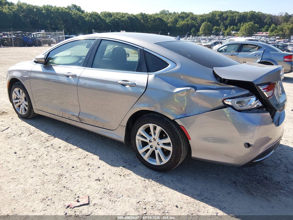 2016 Chrysler 200 Limited photo 3