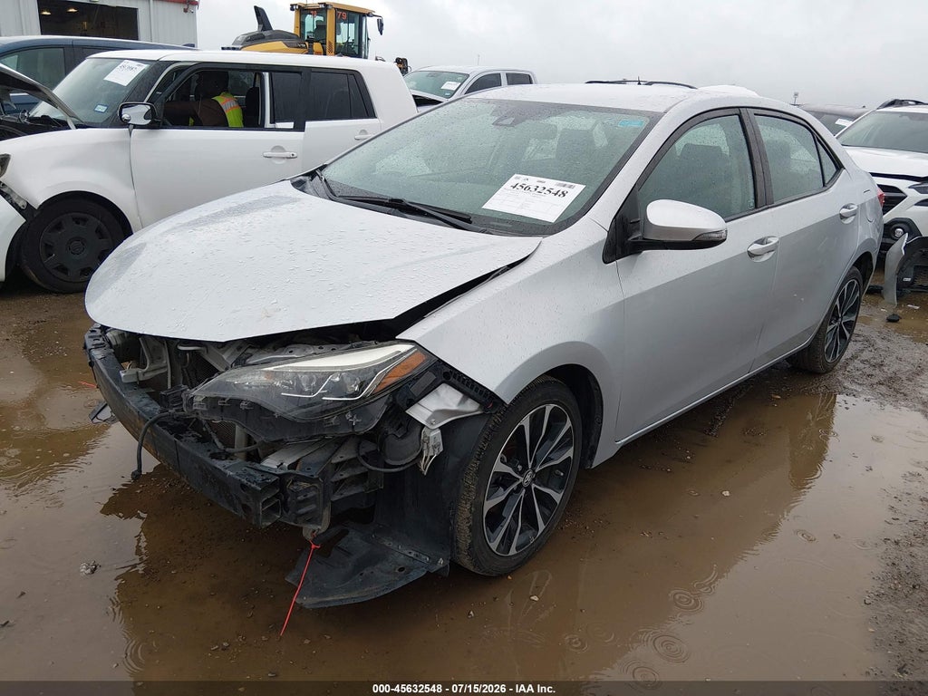 2017 Toyota Corolla SE photo 2