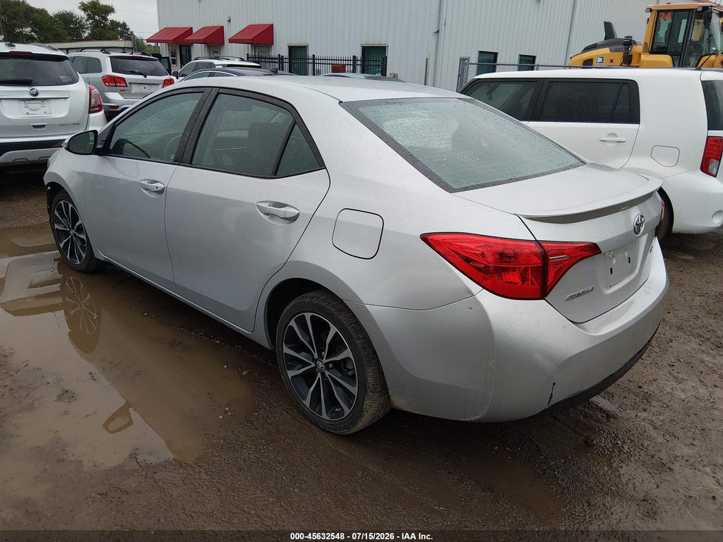 2017 Toyota Corolla SE photo 3
