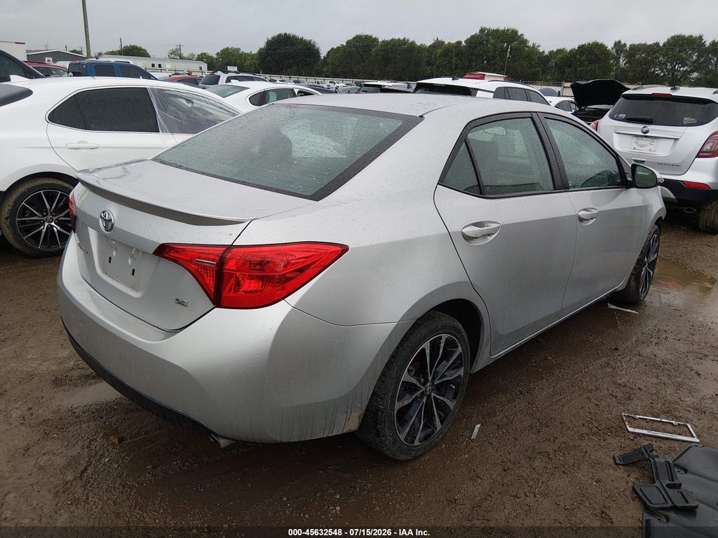 2017 Toyota Corolla SE photo 4