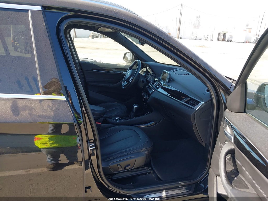 2016 BMW X1 XDRIVE28I photo 5