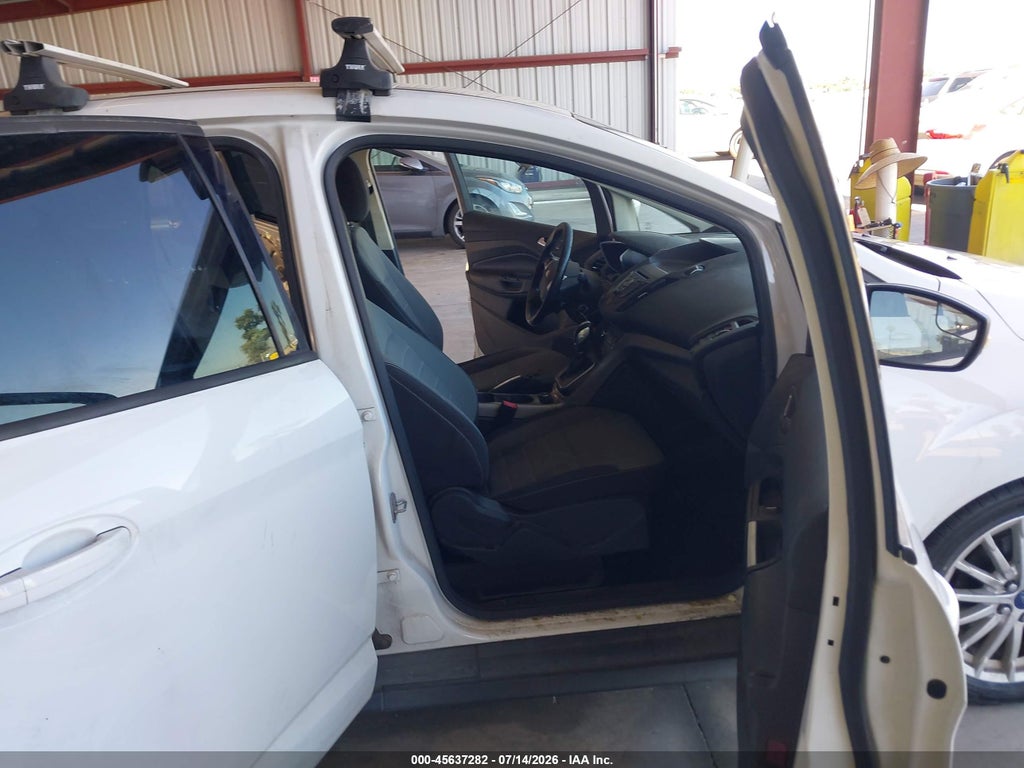 2016 Ford C-MAX Hybrid SE photo 5