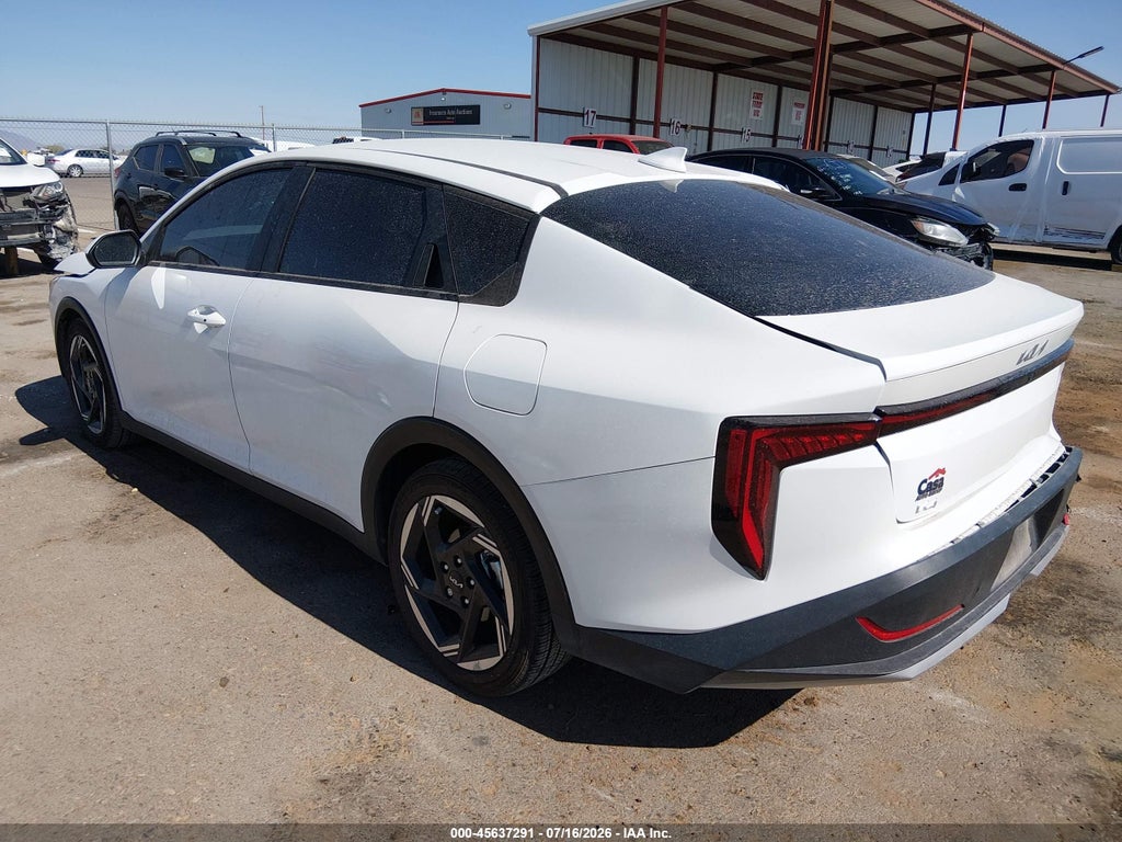 2025 Kia K4 EX photo 3