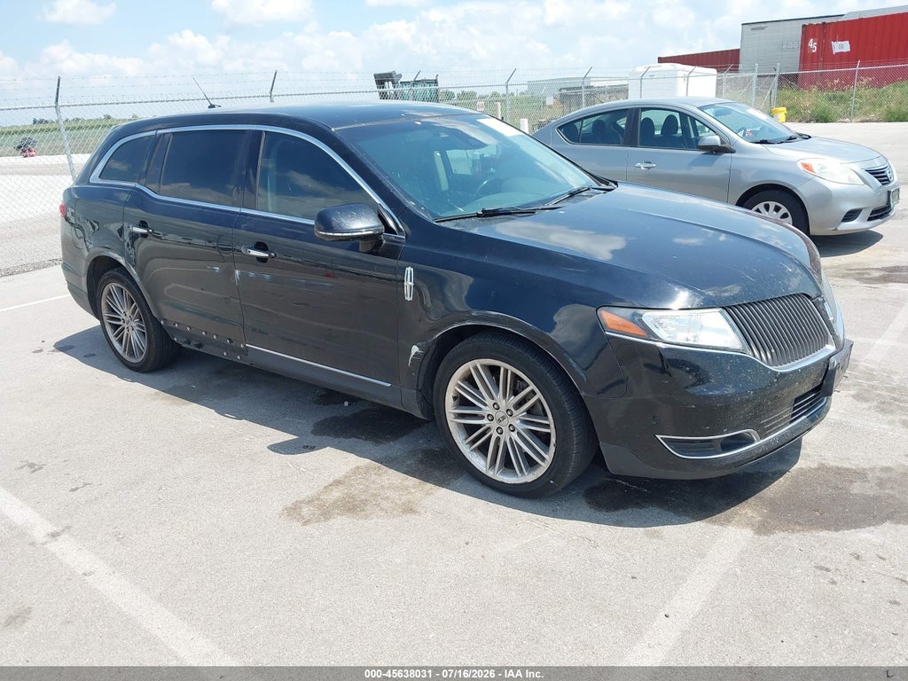 2016 LINCOLN MKT